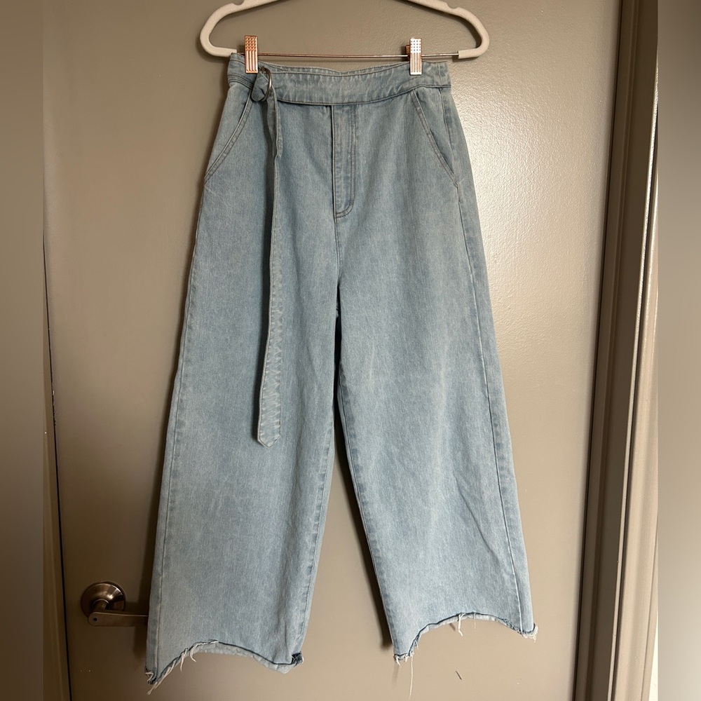 Wide Leg Cropped Jeans with Belt